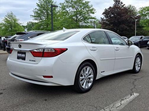 2013 Lexus ES 300h Base