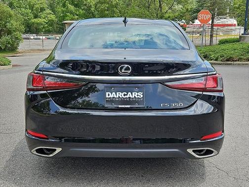 2022 Lexus ES 350 Base