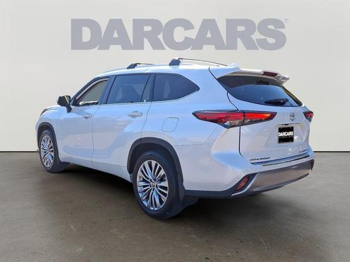 2023 Toyota Highlander Platinum