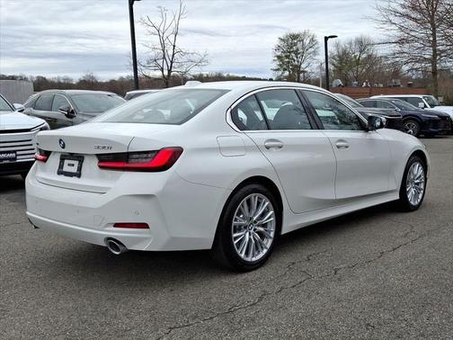 2024 BMW 330 i xDrive