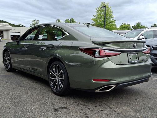 2025 Lexus ES 350 Base