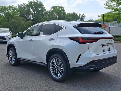 2025 Lexus NX 350h Premium