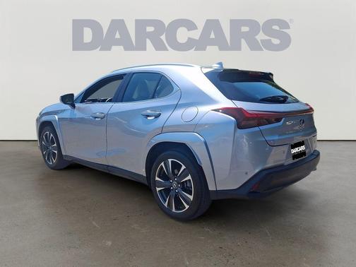 Iridium 2023 Lexus UX 250h Base