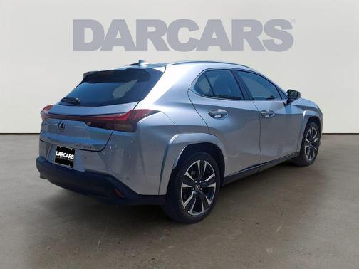 Iridium 2023 Lexus UX 250h Base
