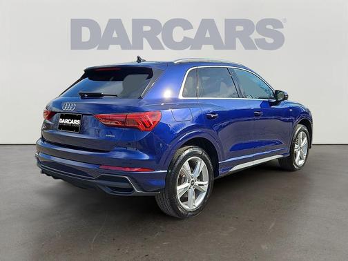 Navarra Blue Metallic 2024 Audi Q3 Premium 45 TFSI S line quattro Tiptronic