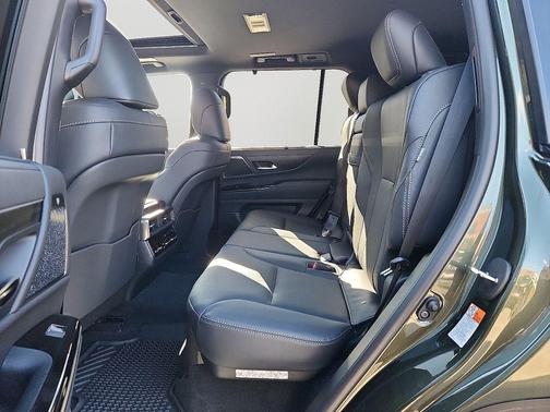 2025 Lexus LX 600 Luxury