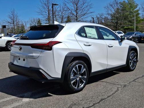 2025 Lexus UX 300h Base
