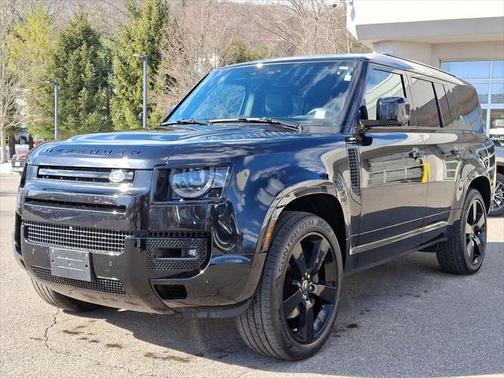 2024 Land Rover Defender 130 P400 X-Dynamic SE