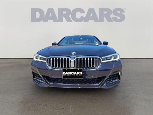 Carbon Black Metallic 2022 BMW 540 i xDrive