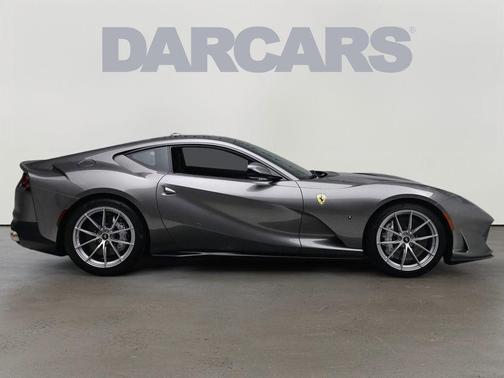 2018 Ferrari 812 Superfast Base