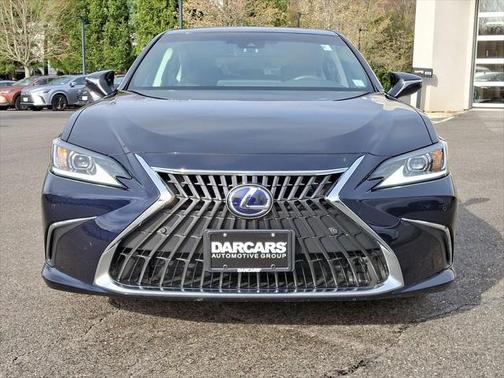 2022 Lexus ES 300h Luxury