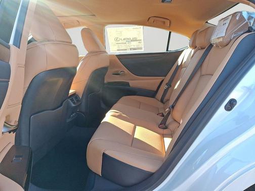 2025 Lexus ES 350 Base