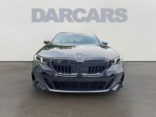 2025 BMW 530 i xDrive