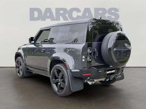 2024 Land Rover Defender V8