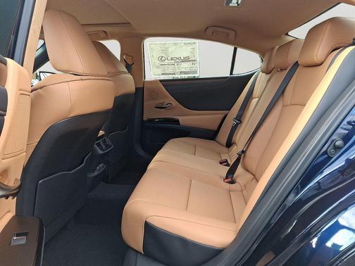 2025 Lexus ES 350 Base