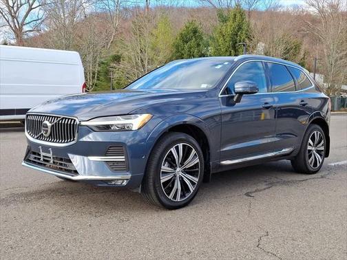 2022 Volvo XC60 B5 Inscription