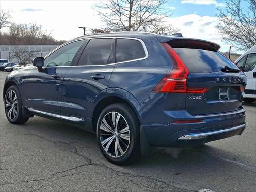 2022 Volvo XC60 B5 Inscription