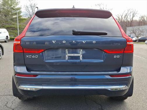 2022 Volvo XC60 B5 Inscription