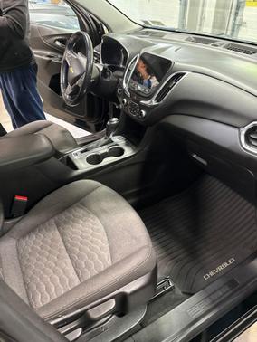 Mosaic Black Metallic 2019 Chevrolet Equinox 1LT