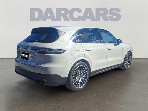 2022 Porsche Cayenne Cayenne