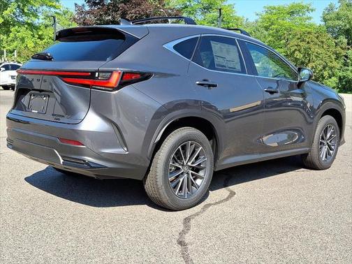 2025 Lexus NX 350h Premium