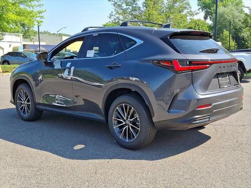 2025 Lexus NX 350h Premium