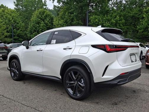 2025 Lexus NX 450h+ Luxury