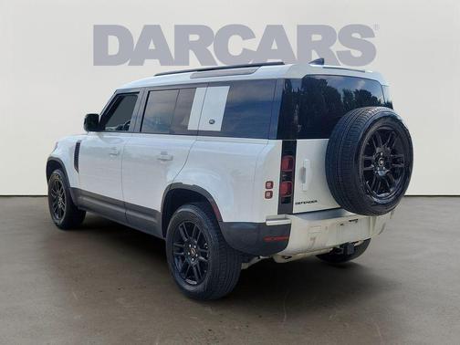 2024 Land Rover Defender 110 P300