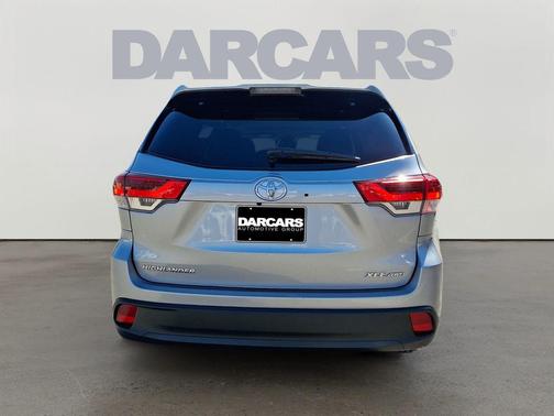 Celestial Silver Metallic 2019 Toyota Highlander XLE