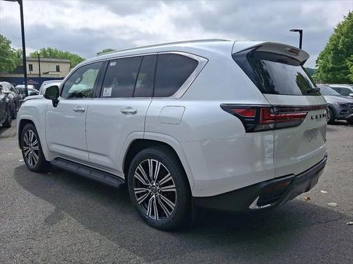 2025 Lexus LX 700h Luxury