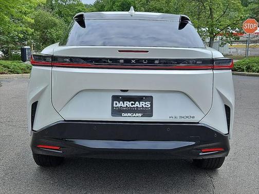 2024 Lexus RZ 300e Premium