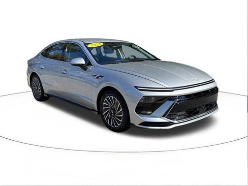 2024 Hyundai SONATA Hybrid SE