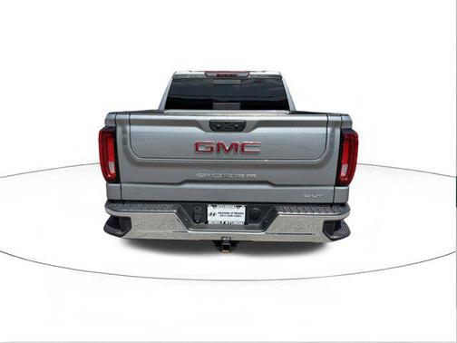 Sterling Metallic 2024 GMC Sierra 1500 SLT