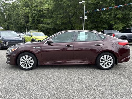 Sangria 2018 Kia Optima LX