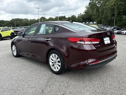 Sangria 2018 Kia Optima LX
