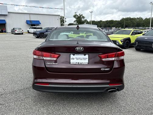 Sangria 2018 Kia Optima LX