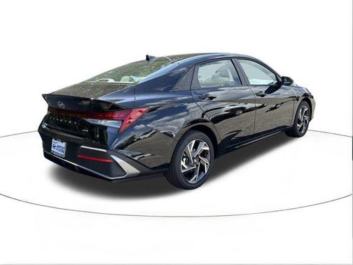 2025 Hyundai ELANTRA HEV SEL Sport