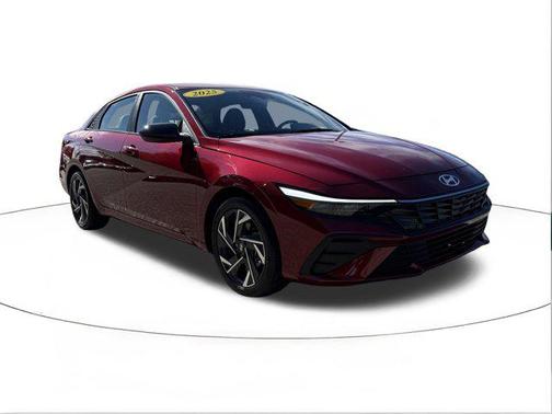 2025 Hyundai ELANTRA Sport
