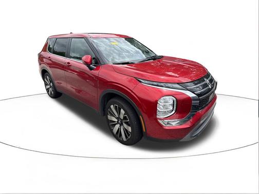 2025 Mitsubishi Outlander SE