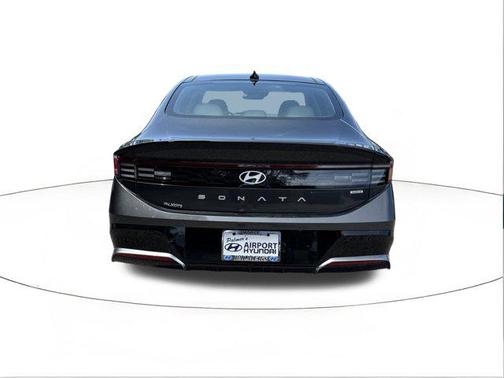 2025 Hyundai SONATA Hybrid Limited