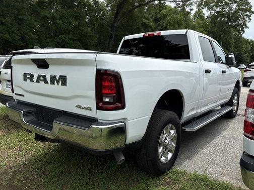 Bright White Clearcoat 2025 RAM 2500 Big Horn Crew Cab 4x4 6'4' Box