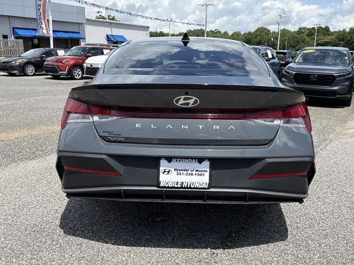 Ecotronic Gray 2025 Hyundai ELANTRA Sport