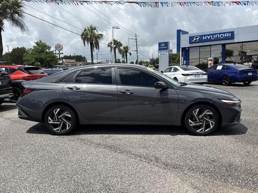Ecotronic Gray 2025 Hyundai ELANTRA Sport