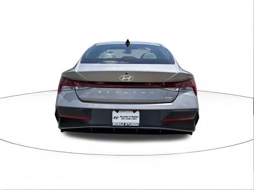 Fluid Metal 2026 Hyundai ELANTRA HEV Limited