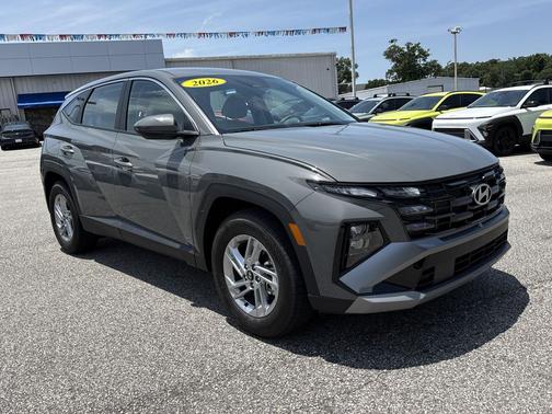 Hampton Gray 2026 Hyundai TUCSON SE