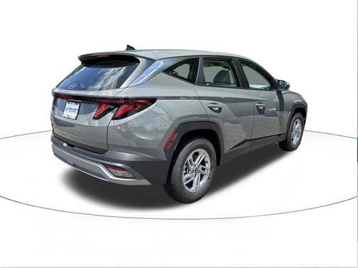 Hampton Gray 2026 Hyundai TUCSON SE