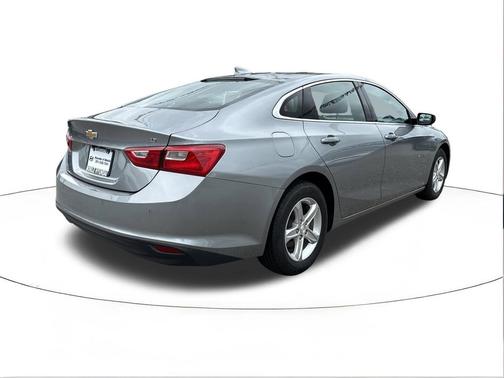 Sterling Gray Metallic 2024 Chevrolet Malibu FWD 1LT