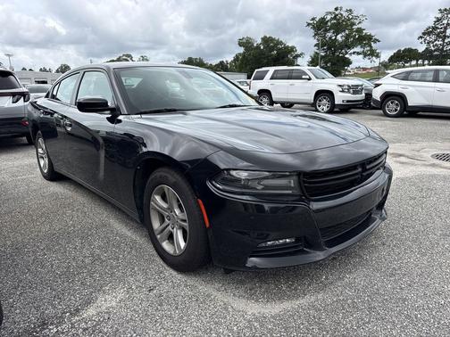 Pitch Black Clearcoat 2020 Dodge Charger SXT