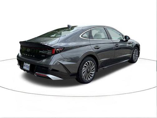 2025 Hyundai SONATA Hybrid SE