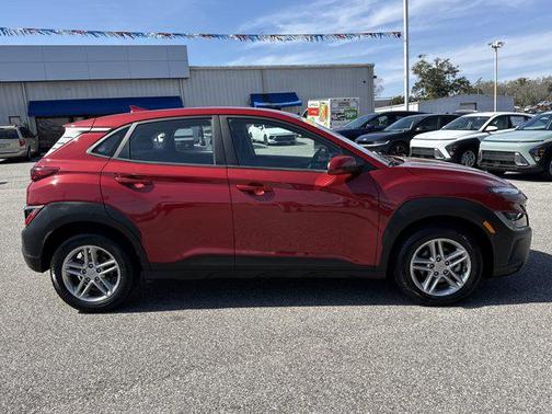 2022 Hyundai KONA SE